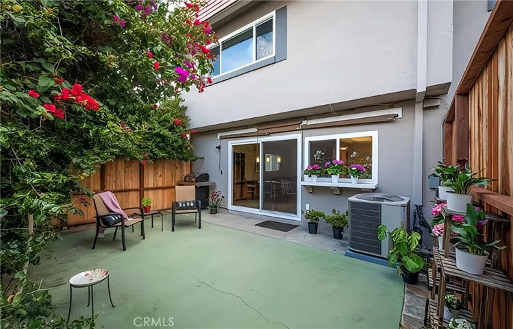 4047 Larwin Avenue, Cypress, California 90630