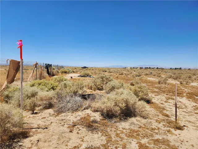 2 Ac 124th Street, Lancaster, California 93535