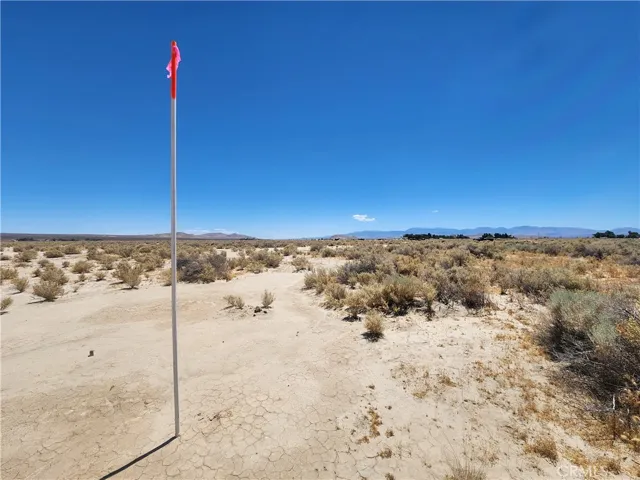 2 Ac 124th Street, Lancaster, California 93535