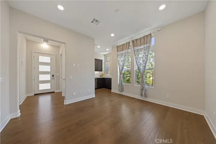 52 Harlow, Irvine, California 92618