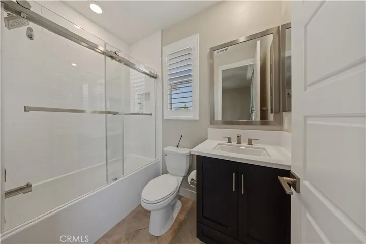 52 Harlow, Irvine, California 92618