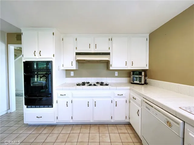 6681 E Smokewood Circle, Anaheim Hills, California 92807