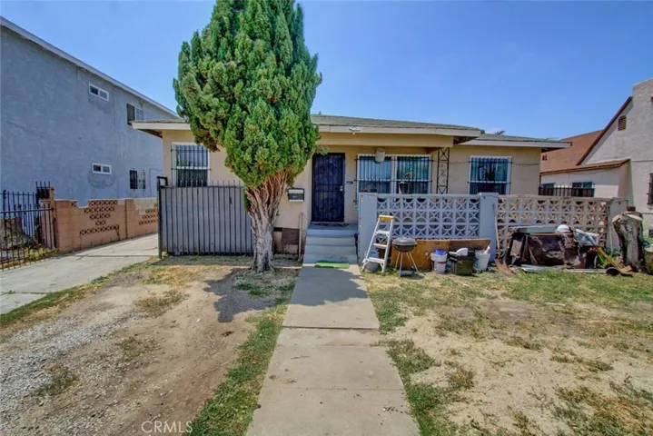 1622 W 84th Street, Los Angeles, California 90047