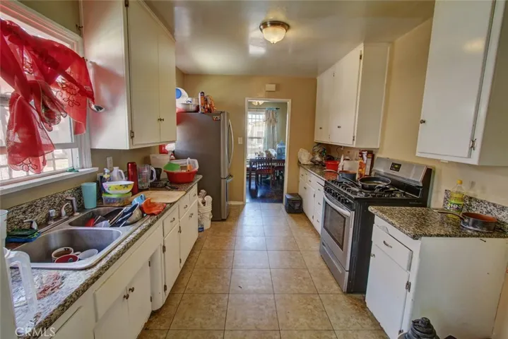 1622 W 84th Street, Los Angeles, California 90047