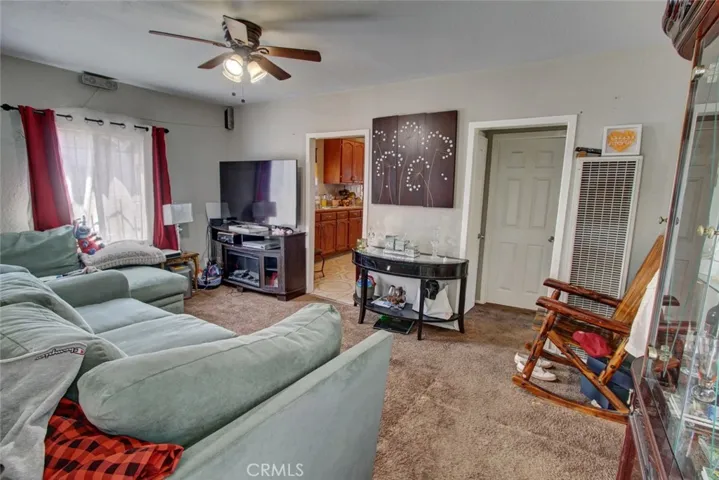 1622 W 84th Street, Los Angeles, California 90047