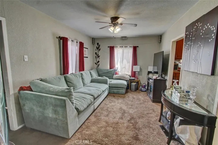 1622 W 84th Street, Los Angeles, California 90047
