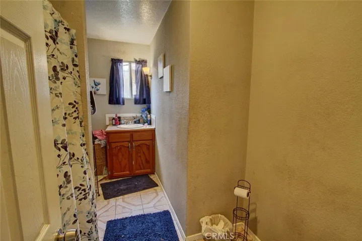 1622 W 84th Street, Los Angeles, California 90047