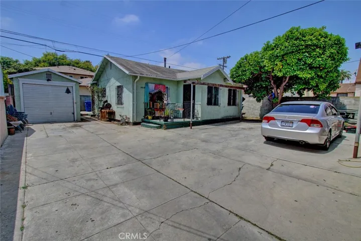 1622 W 84th Street, Los Angeles, California 90047