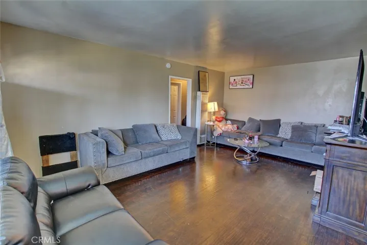 1622 W 84th Street, Los Angeles, California 90047