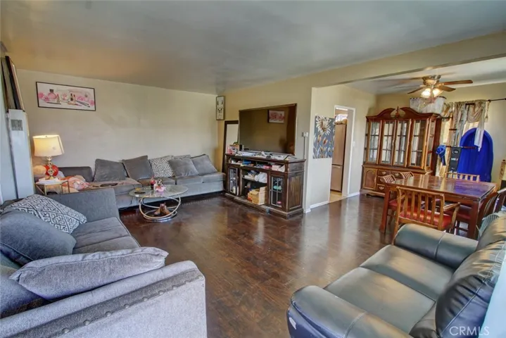 1622 W 84th Street, Los Angeles, California 90047