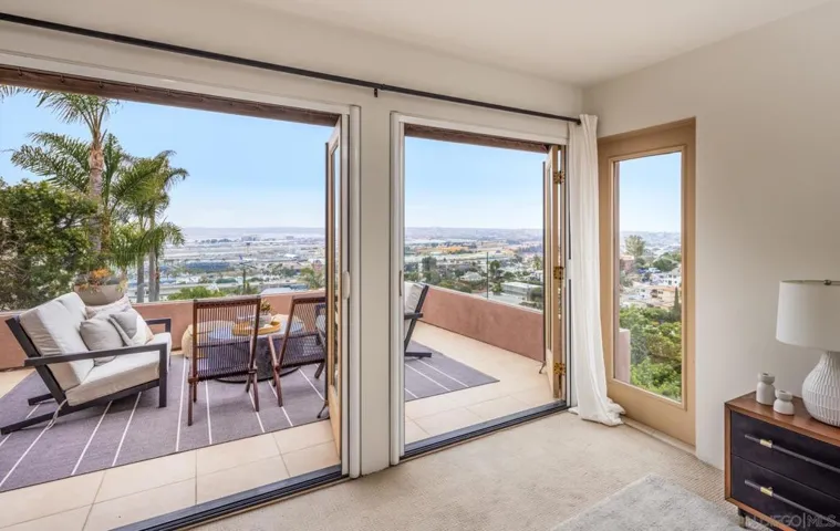 1677 Torrance St., San Diego, California 92103