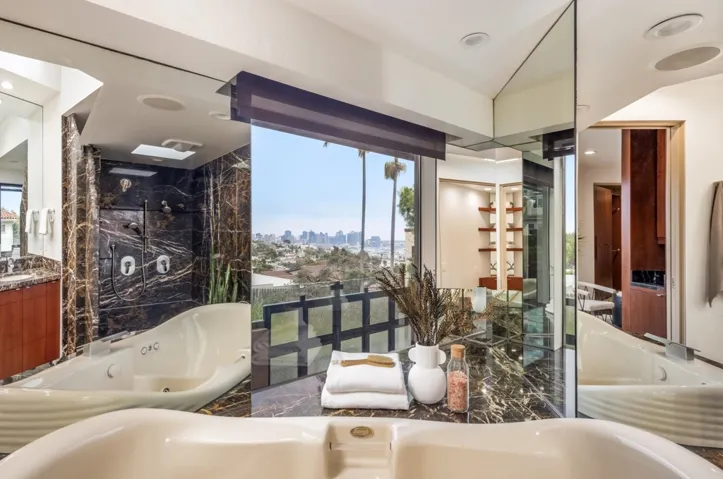 1677 Torrance St., San Diego, California 92103