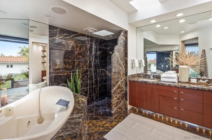 1677 Torrance St., San Diego, California 92103