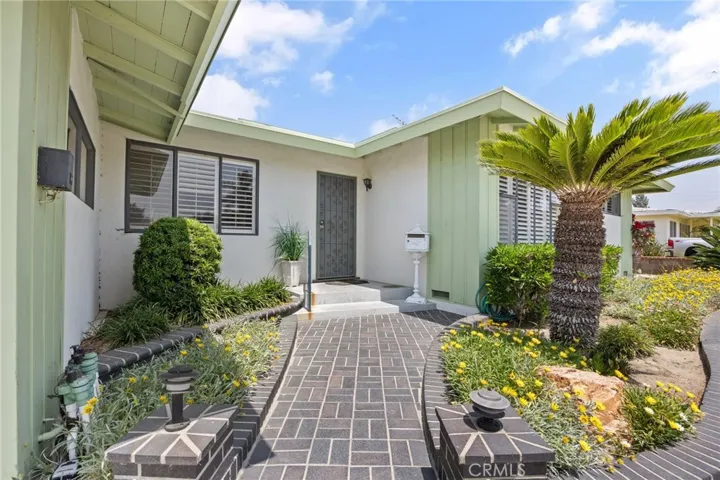10261 Lesterford Avenue, Downey, California 90241