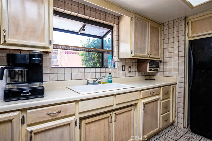 633 S 5th Street, Colton, California 92324