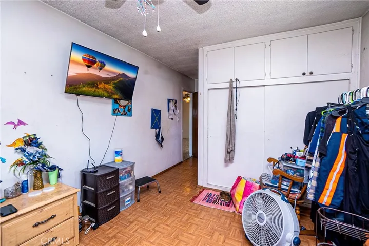 633 S 5th Street, Colton, California 92324