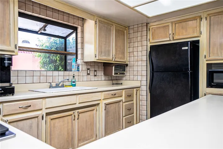 633 S 5th Street, Colton, California 92324