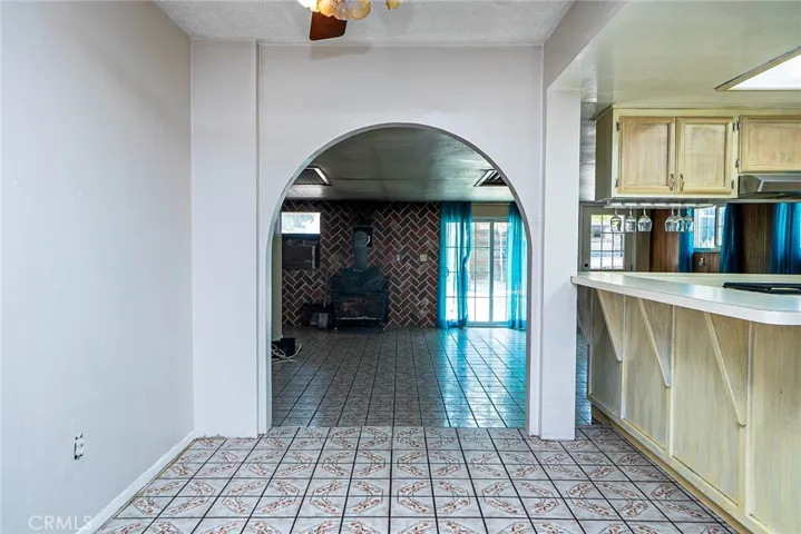 633 S 5th Street, Colton, California 92324