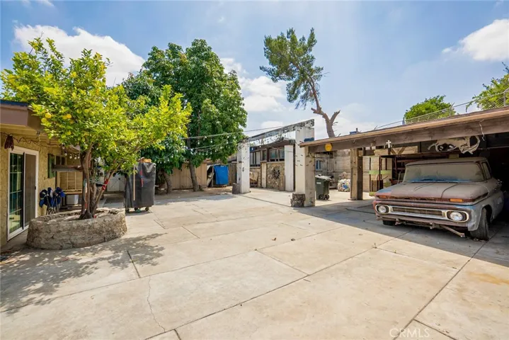 633 S 5th Street, Colton, California 92324