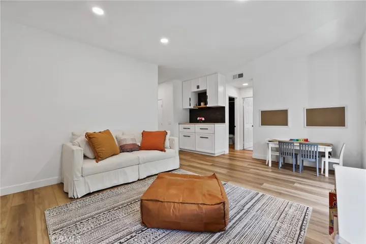19 Stockbridge, Aliso Viejo, California 92656