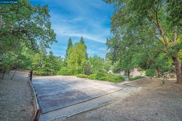 2160 Hidden Oak Dr, Danville, California 94506