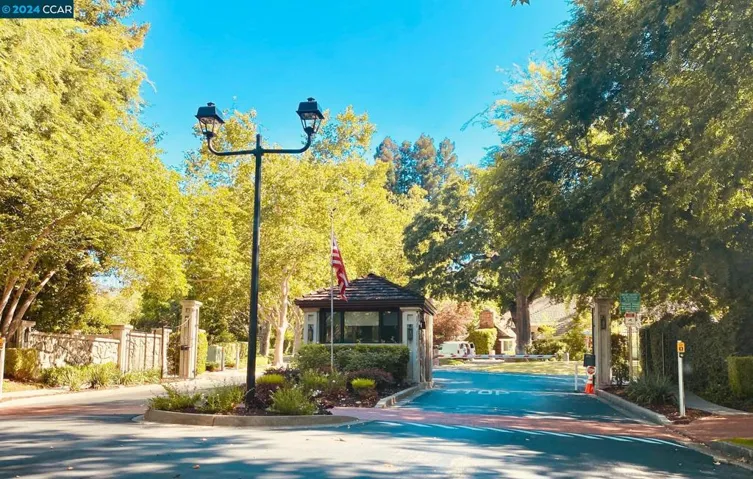 2160 Hidden Oak Dr, Danville, California 94506