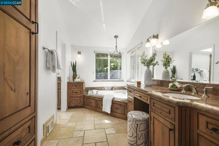 2160 Hidden Oak Dr, Danville, California 94506