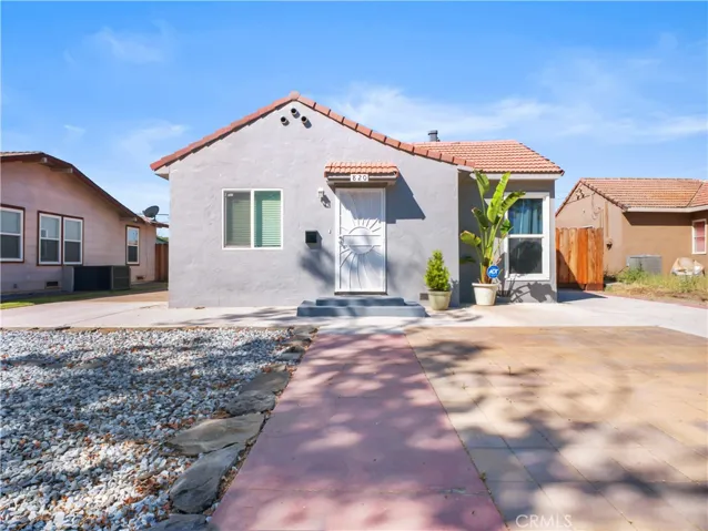 820 N Broadway, Turlock, California 95380