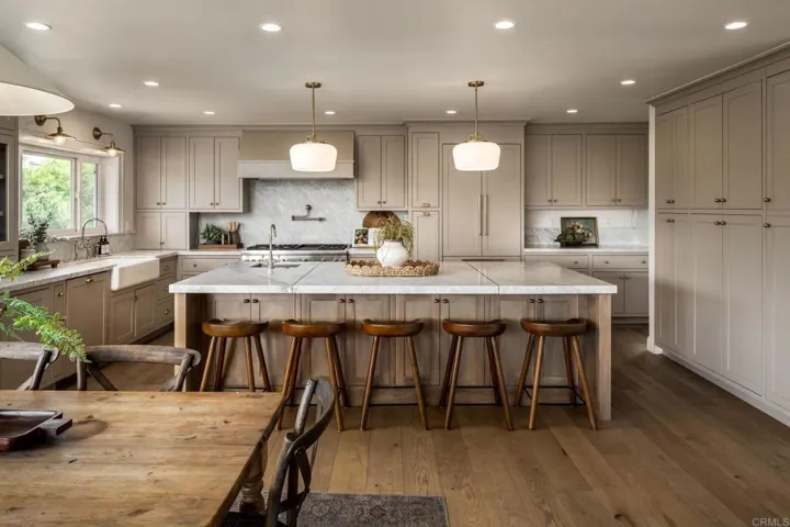 2674 Canyon Road, Escondido, California 92025