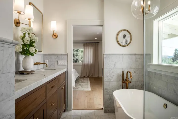 2674 Canyon Road, Escondido, California 92025