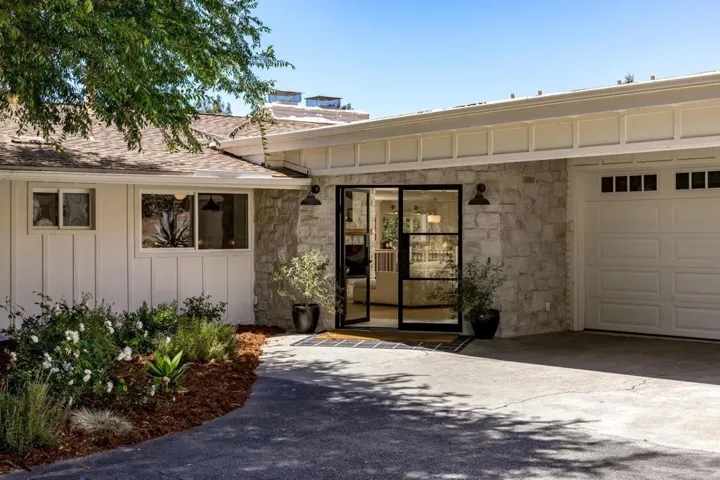 2674 Canyon Road, Escondido, California 92025