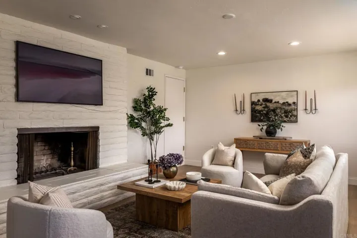 2674 Canyon Road, Escondido, California 92025