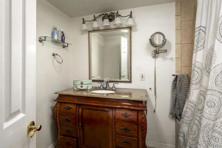 2674 Canyon Road, Escondido, California 92025