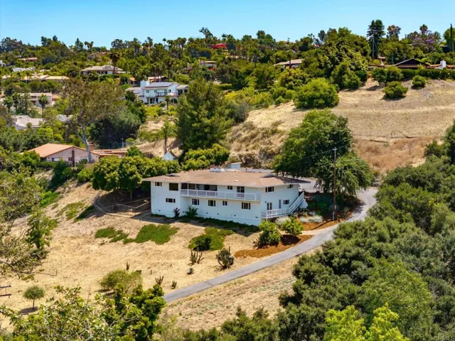 2674 Canyon Road, Escondido, California 92025