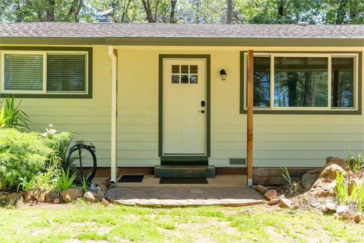 15152 Dorrett Drive, Forest Ranch, California 95942