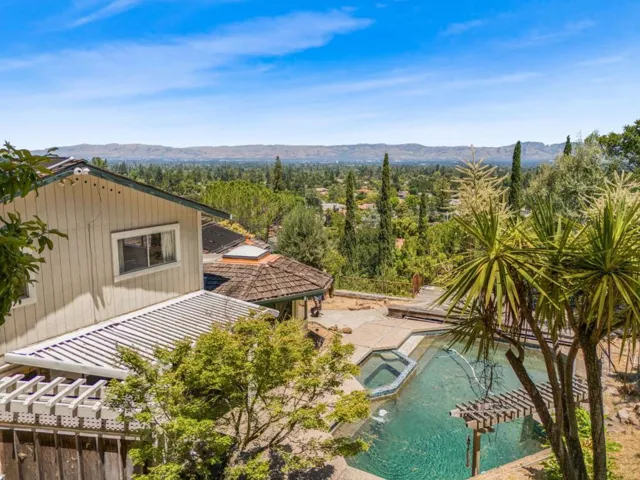 13899 Upper Hill Drive, Saratoga, California 95070
