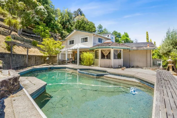 13899 Upper Hill Drive, Saratoga, California 95070