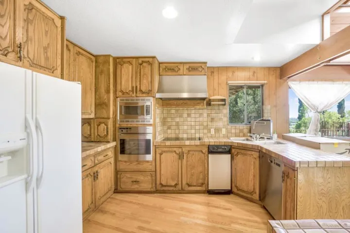13899 Upper Hill Drive, Saratoga, California 95070