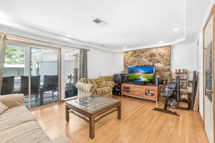 13899 Upper Hill Drive, Saratoga, California 95070