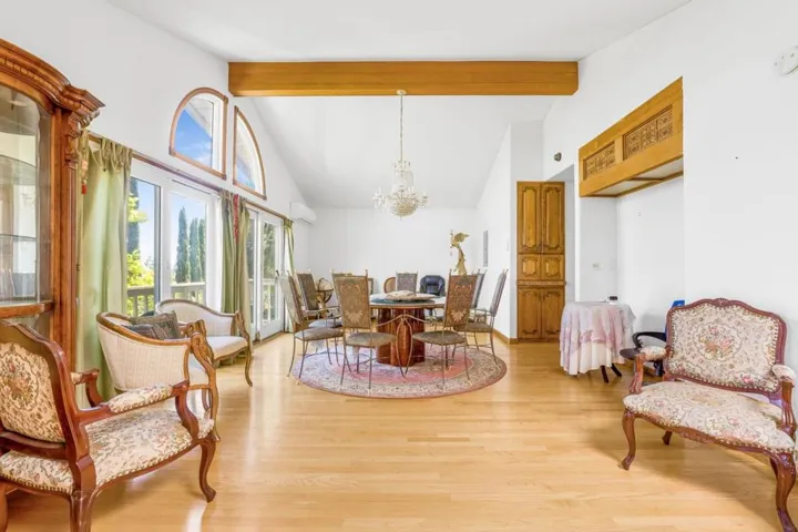 13899 Upper Hill Drive, Saratoga, California 95070