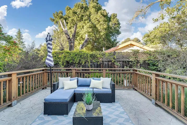 350 Monroe Drive, Palo Alto, California 94306