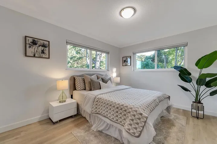 350 Monroe Drive, Palo Alto, California 94306