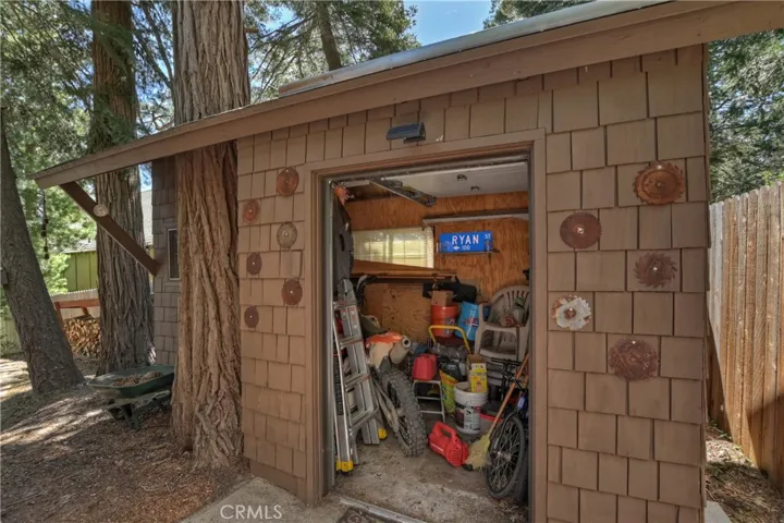 705 Cedar Lane, Twin Peaks, California 92391