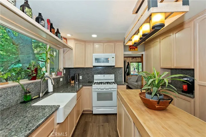 705 Cedar Lane, Twin Peaks, California 92391