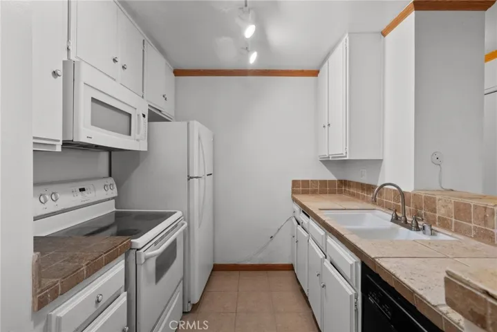 5800 Kanan Road 180, Agoura Hills, California 91301