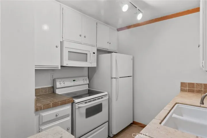 5800 Kanan Road 180, Agoura Hills, California 91301