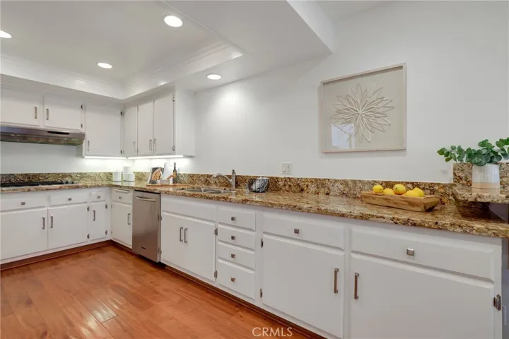 521 Playa, Newport Beach, California 92660
