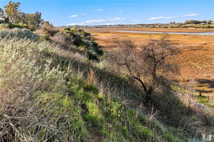 North Bluff Bay View Community