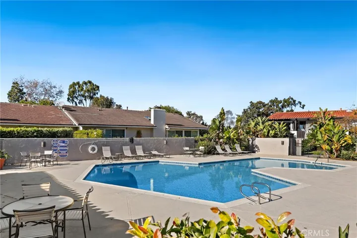 North Bluff Bay View Community