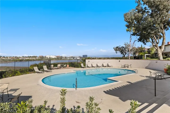 North Bluff Bay View Community